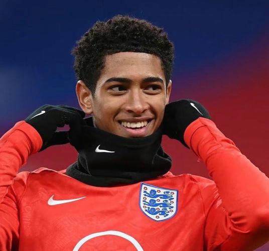 贝克汉姆：梅西总能创造机会；作为老板看比赛真的很煎熬