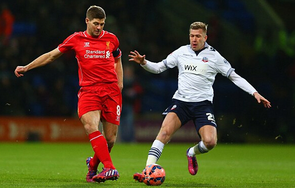 葡萄牙世预赛出线后，C罗晒出没有自己的全队庆祝大合照