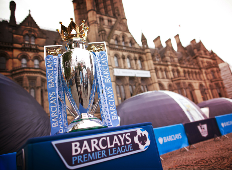 37岁库里太疯狂！刷新NBA过去79年三分纪录，勇士却吞三连败